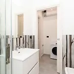 Guesthost - Mm Bernini Elegant & Modern Flat Apartment Turin