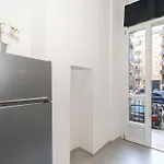 Guesthost - Mm Bernini Elegant & Modern Flat Apartment Turin