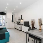 Guesthost - Mm Bernini Elegant & Modern Flat Apartment Turin