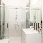 Guesthost - Mm Bernini Elegant & Modern Flat Apartment Turin