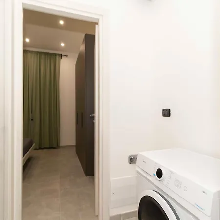 Guesthost - Mm Bernini Elegant & Modern Flat Apartamento *