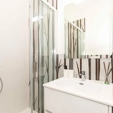 Guesthost - Mm Bernini Elegant & Modern Flat *