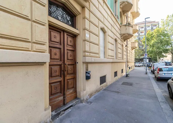 Guesthost - Mm Bernini Elegant & Modern Flat Appartamento *