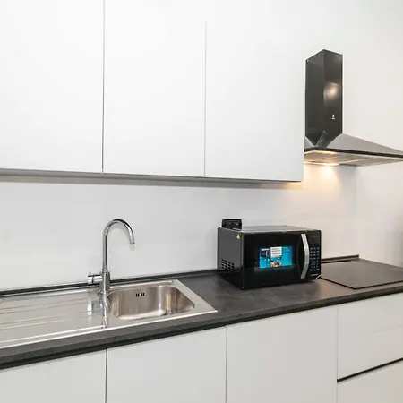 Guesthost - Mm Bernini Elegant & Modern Flat Appartement *