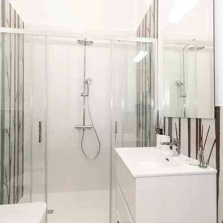 Guesthost - Mm Bernini Elegant & Modern Flat Appartement Turijn